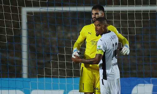 Πάφος - Άρης 1-0: Ο Ίβουσιτς τα έπιανε, ο Ντράγκομιρ τον εκτέλεσε! thumb