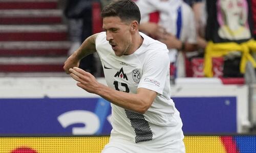 Σλοβενία - Δανία 1-1: Ο Γιάνζα τιμώρησε τους αντιπάλους του και ο 3ο όμιλος παίρνει φωτιά thumb
