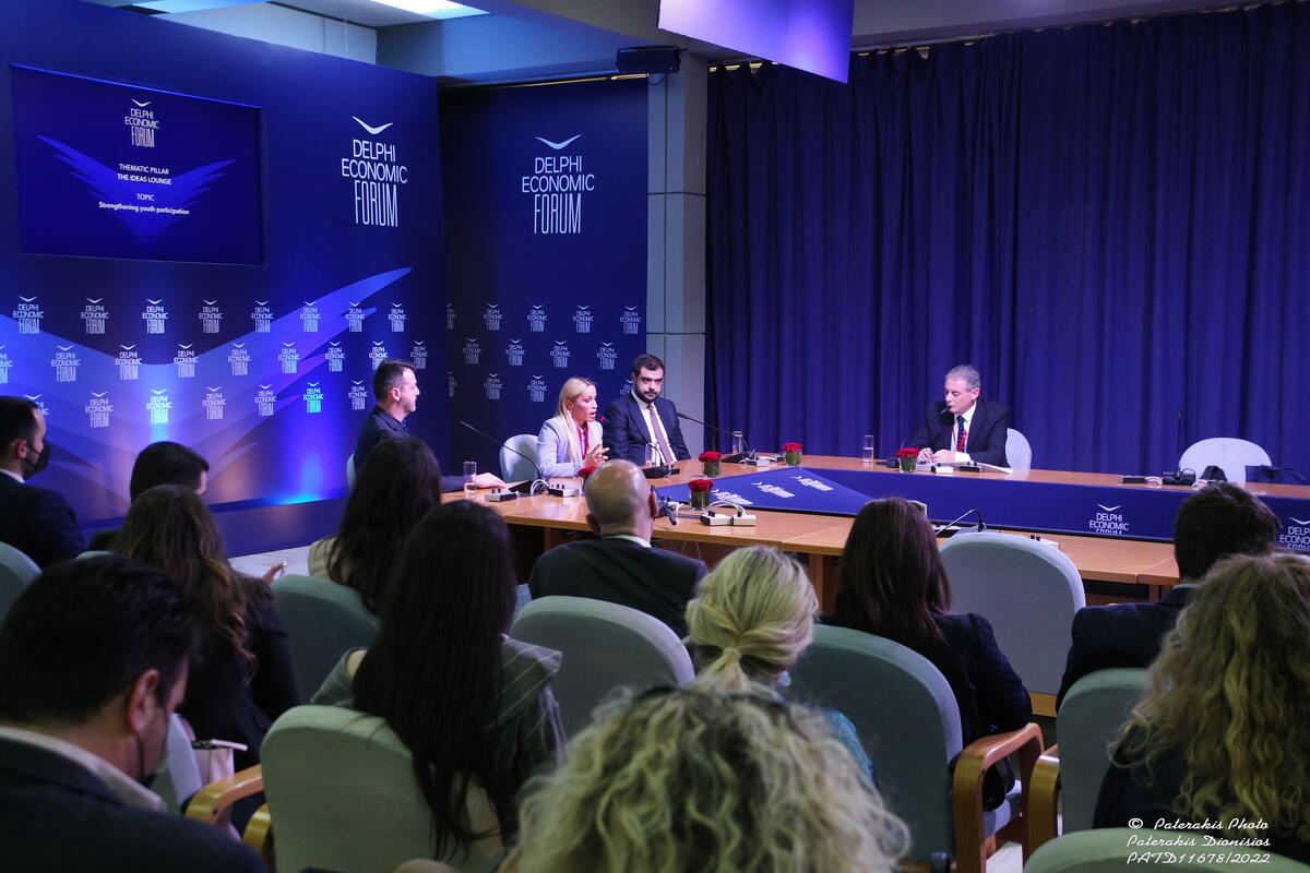Η Καρολίνα Πελενδρίτου έλαβε μέρος στο Οικονομικό Φόρουμ των Δελφών thumb