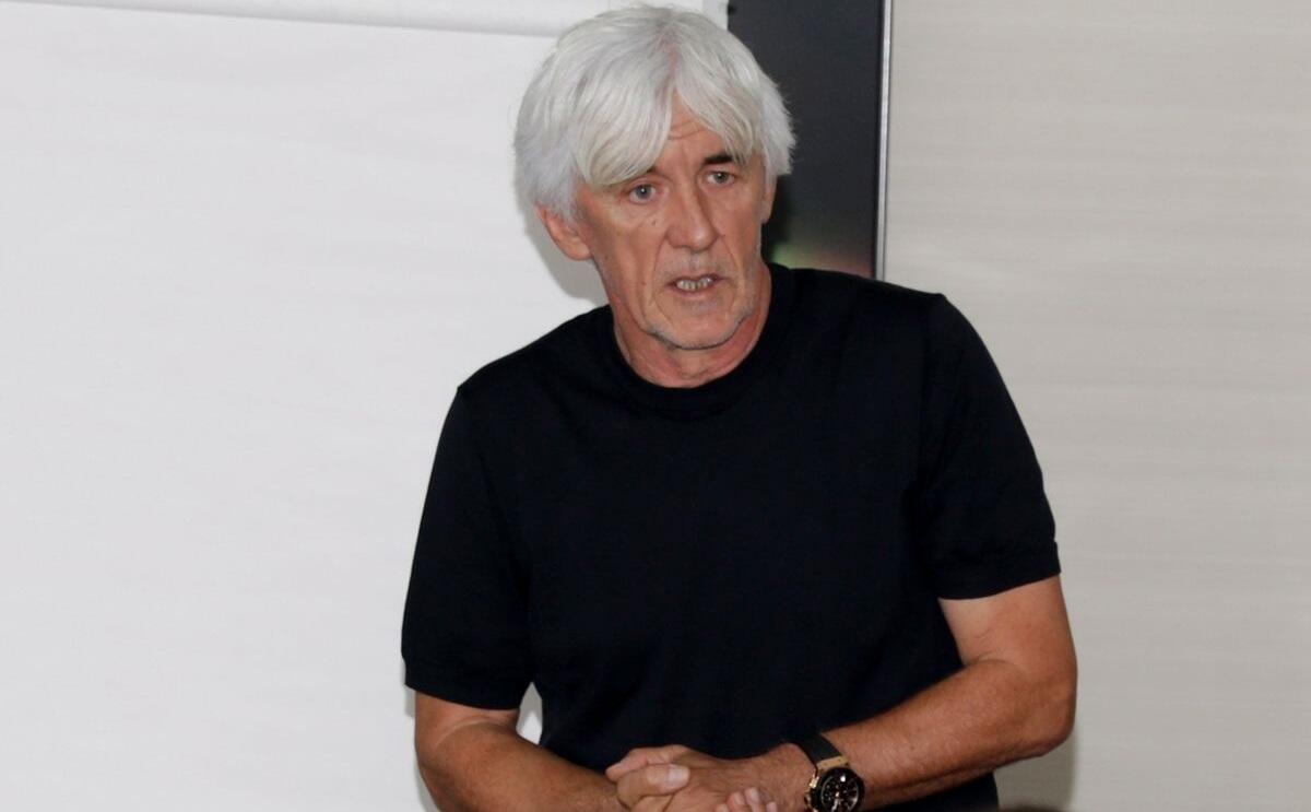 Η πωρωτική ομιλία του Γιοβάνοβιτς: «Σας πιστεύω πολύ, δεν κωλώνετε» thumb