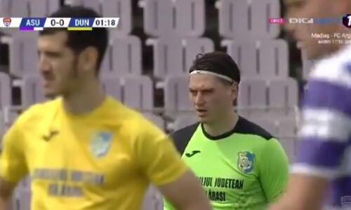 Απλήρωτοι παίκτες στη Ρουμανία έμειναν... ακίνητοι στη σέντρα (vid) thumb