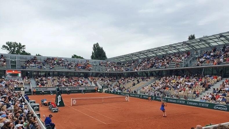 Roland Garros: Η Κανέπι πέταξε εκτός την Μουγκουρούθα thumb