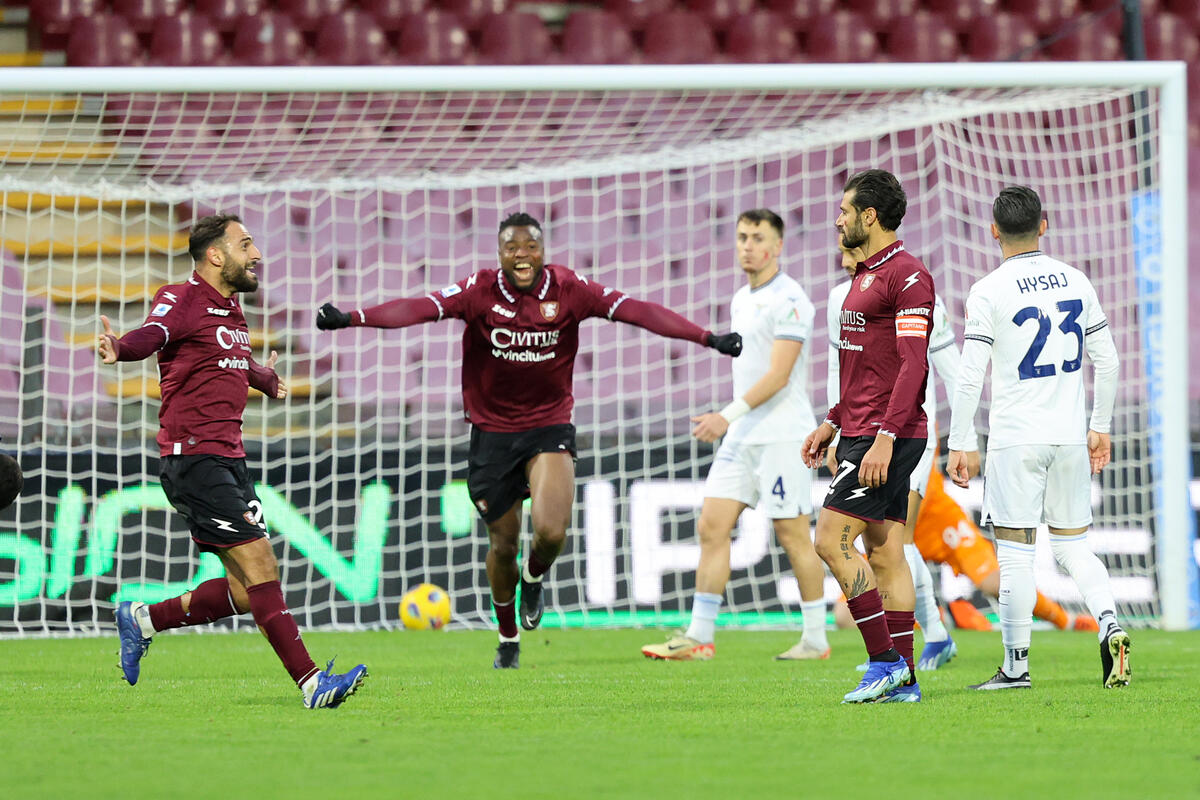 Serie A: Σαλερνιτάνα και Κάστανος σόκαραν τη Λάτσιο!  thumb