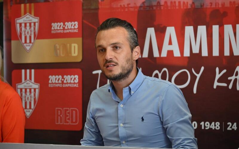 «Ντροπιαστικά και εμετικά, ανελέητος πετροπόλεμος...» thumb