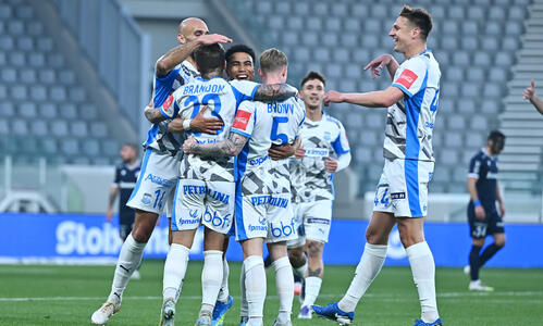 Απόλλων - ΑΠΟΕΛ 4-2: Κέρασε...τεσσάρα και έκανε βήμα πρόκρισης! thumb