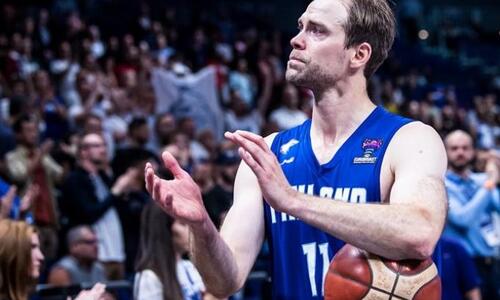 Τέλος εποχής: Αποσύρεται από τα γήπεδα! thumb