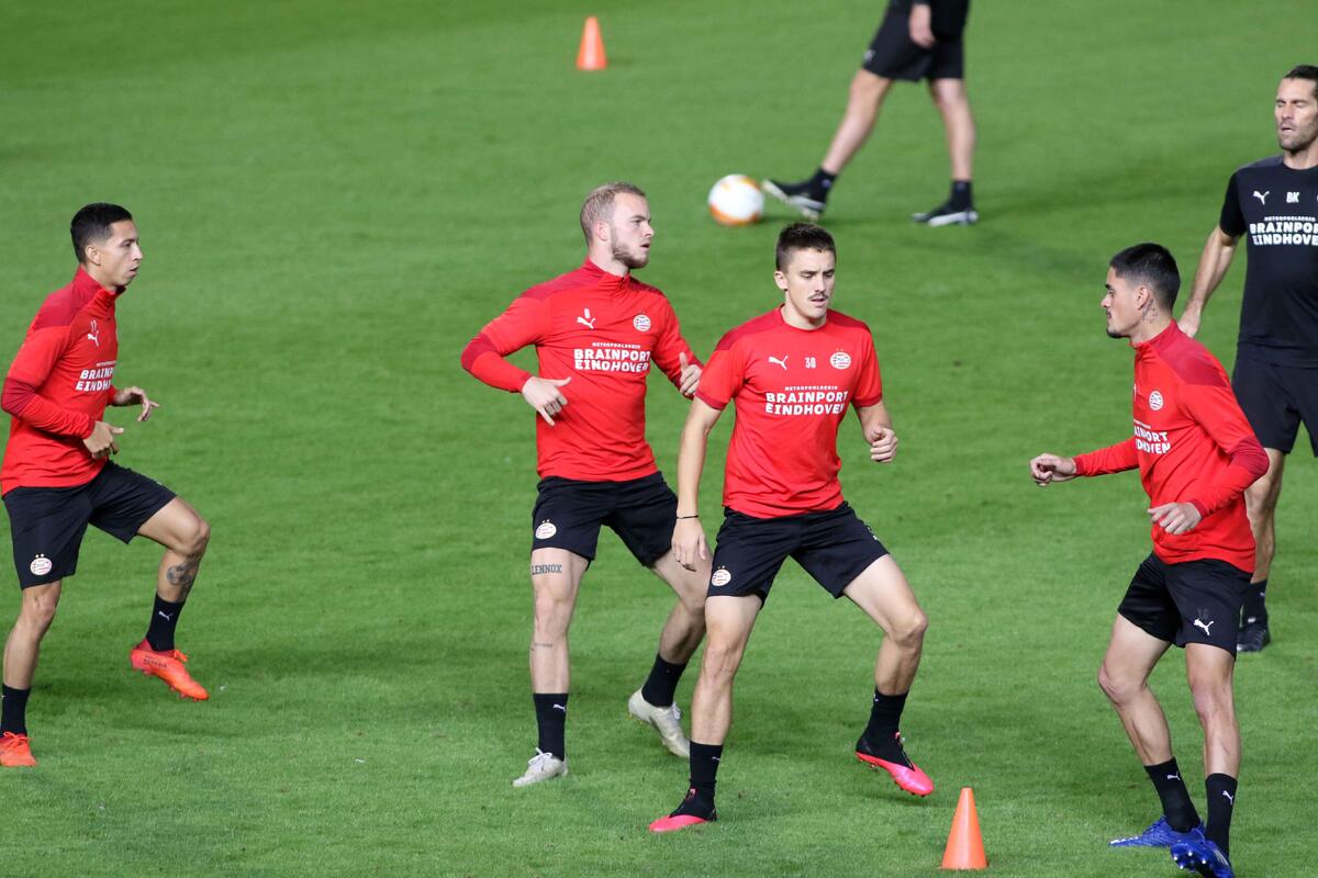 Θετικός ποδοσφαιριστής της PSV που έπαιξε με Ομόνοια! thumb