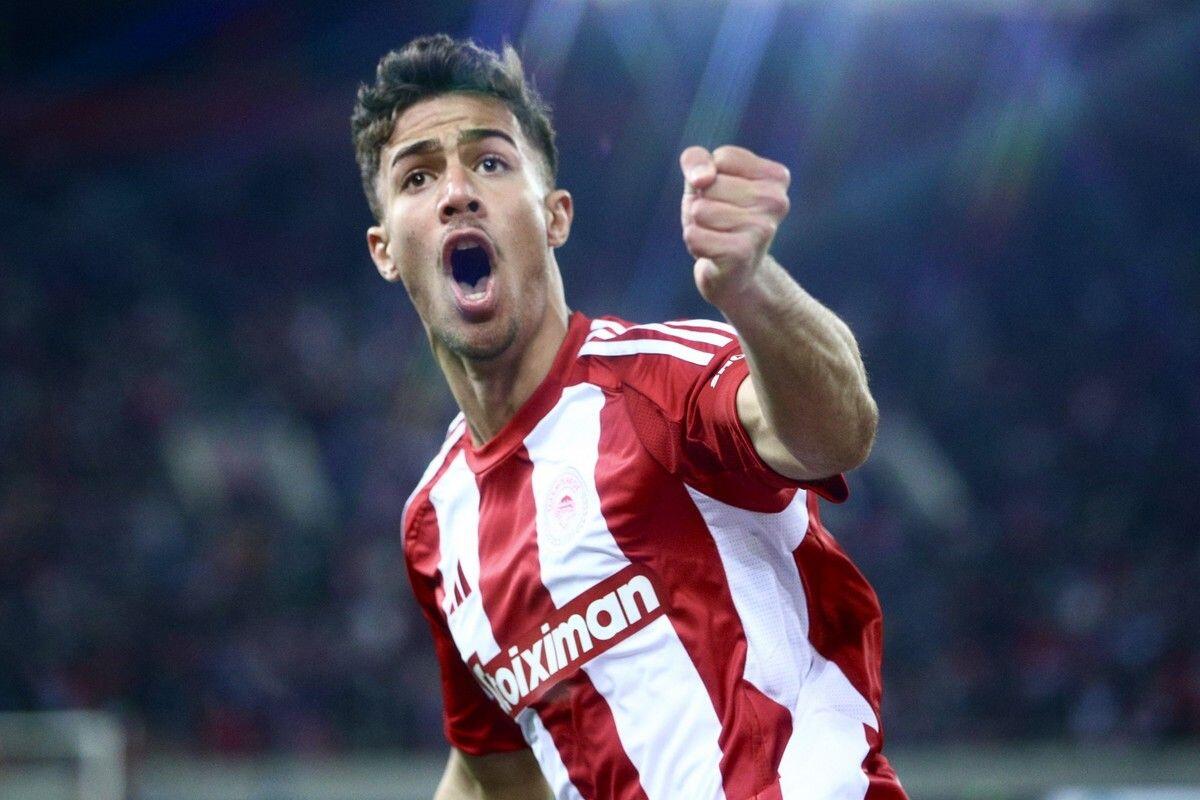 Μέγας είσαι Κωστούλα και θαυμαστά τα έργα σου: Μεγάλη ανατροπή για τον Ολυμπιακό! thumb