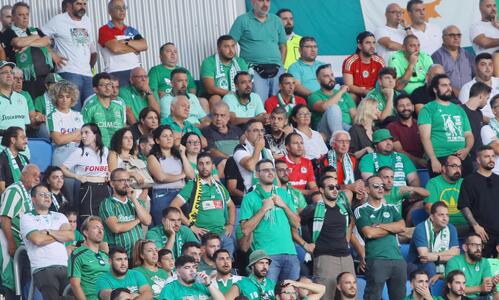 Βίντεο: Τους πορώνει για τα... εκτός thumb