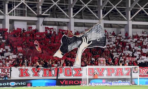 Ολυμπιακός / Το ευχαριστώ στον κόσμο του στην Κύπρο! thumb
