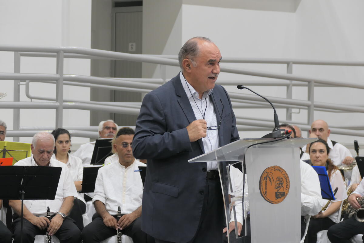 Στην παρουσία της ηγεσίας του ΚΟΑ τα εγκαίνια του Πολυδύναμου Πολυχώρου στη Λάρνακα από τον Κυριάκο Κούσιο thumb