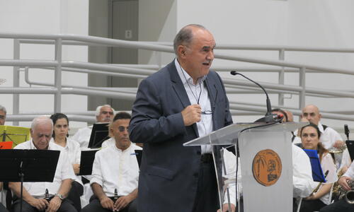 Στην παρουσία της ηγεσίας του ΚΟΑ τα εγκαίνια του Πολυδύναμου Πολυχώρου στη Λάρνακα από τον Κυριάκο Κούσιο thumb