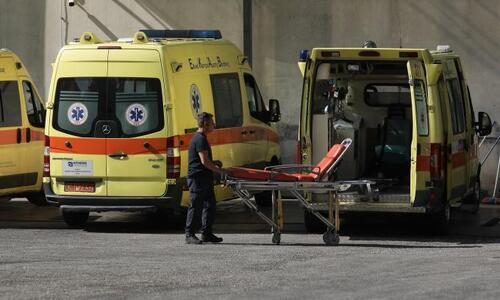 Τραγωδία στη Λαμία: Ποδοσφαιριστής έπαθε ανακοπή στο γήπεδο thumb