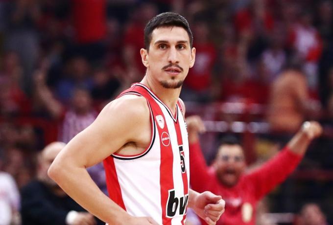 Αμφίβολος ο Λαρεντζάκης ενόψει Μπαρτσελόνα  thumb