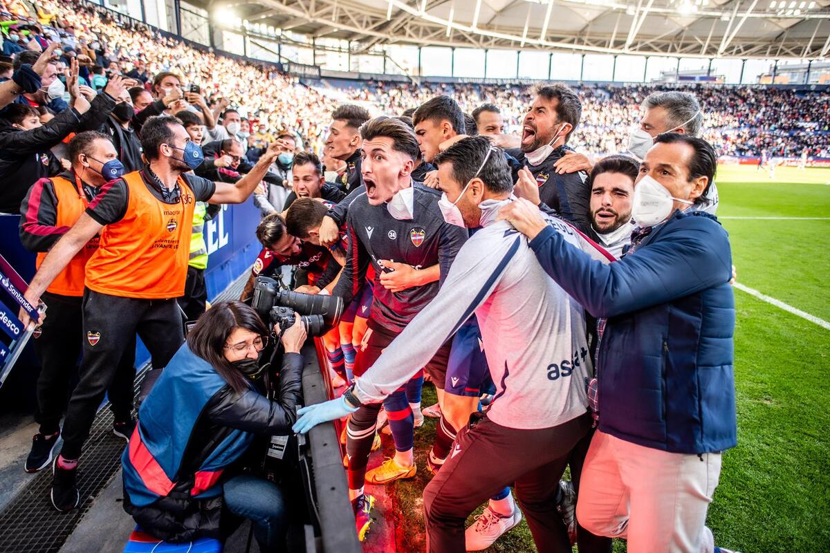 La Liga: Βαθμολογικά ανάσα για Λεβάντε  thumb