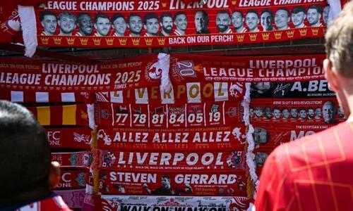 Πανζουρλισμός: Βάφτηκε κόκκινο ολόκληρο το Λίβερπουλ! thumb
