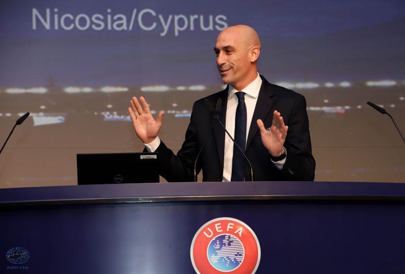 Ο αντιπρόεδρος της UEFA στην Κύπρο για τη ΓΣ της ΚΟΠ thumb