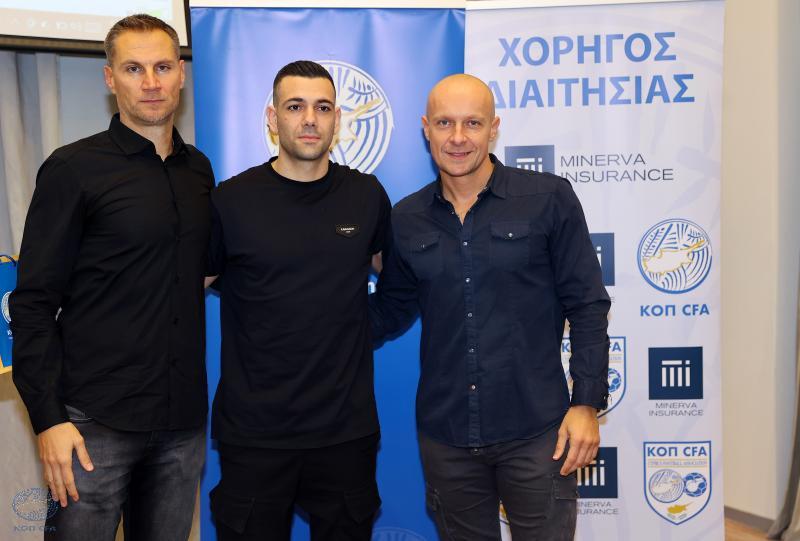 Έγινε και αυτό: Πληρώνουν με το τσουβάλι... για διαιτητή! thumb