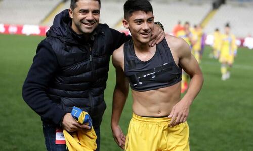 Η αντίδραση του Μαρίνου Σατσιά στην ανανέωση του Γιάννη (pic) thumb