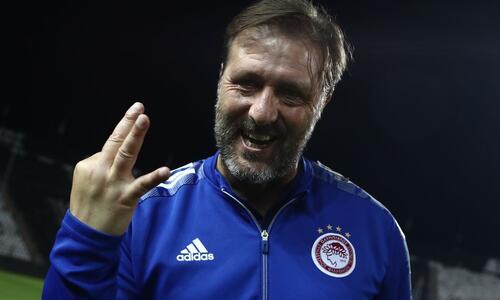 Έδειξε τα τρία δάχτυλα του ο Μαρτίνς για τα πρωταθλήματά του! thumb