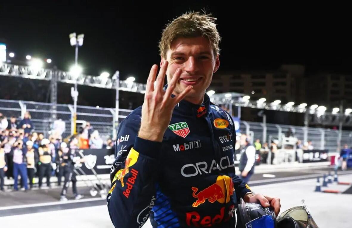 Φερστάπεν: «Με McLaren και Ferrari θα κέρδιζα πιο εύκολα...» thumb