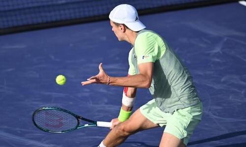 Αδιανόητο: Ο Μένσικ πέταξε τη ρακέτα του στο ball boy! (vid) thumb