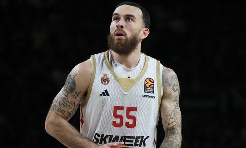 Ο Μάικ Τζέιμς συγκίνησε με το «αντίο» του στον Ομπράντοβιτς thumb