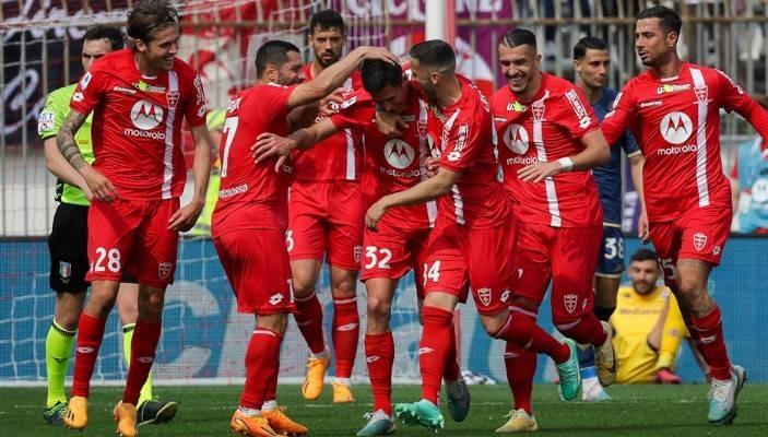 Άλλαξε… χέρια η Μόντσα – Την πούλησε η οικογένεια Μπερλουσκόνι thumb