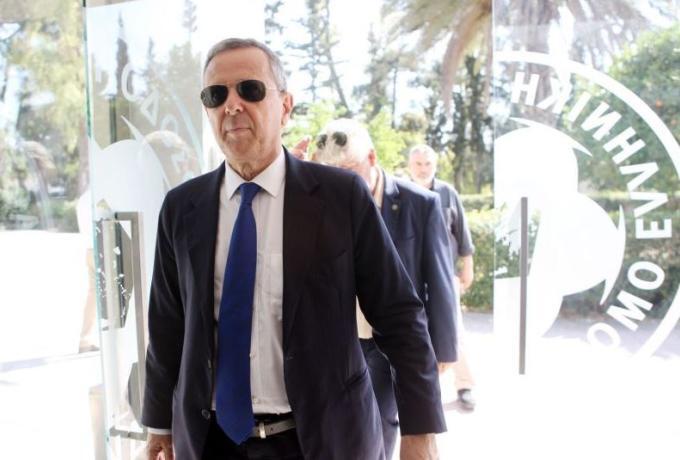 Ζητούν απαγόρευση παραγόντων στα αποδυτήρια  thumb