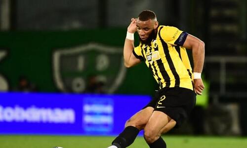 Αναστάτωση στη φιέστα της ΑΕΚ: Προσωρινή ανησυχία όταν χάθηκε το παιδί του Μουκουντί thumb