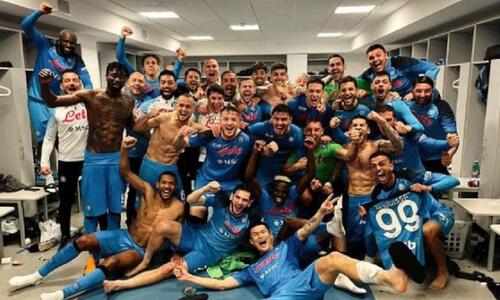 «Κάηκε» η Νάπολη στην υποδοχή μετά το διπλό στο Τορίνο (vids) thumb