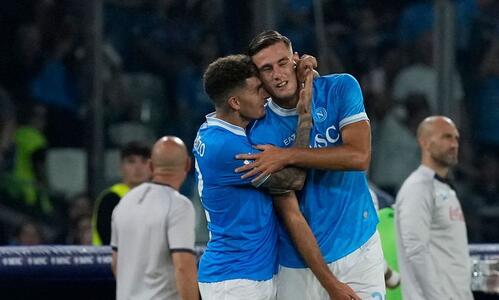 Νάπολι - Πίζα 3-2: Ακάθεκτη με 4Χ4 και μόνη στην κορυφή! thumb
