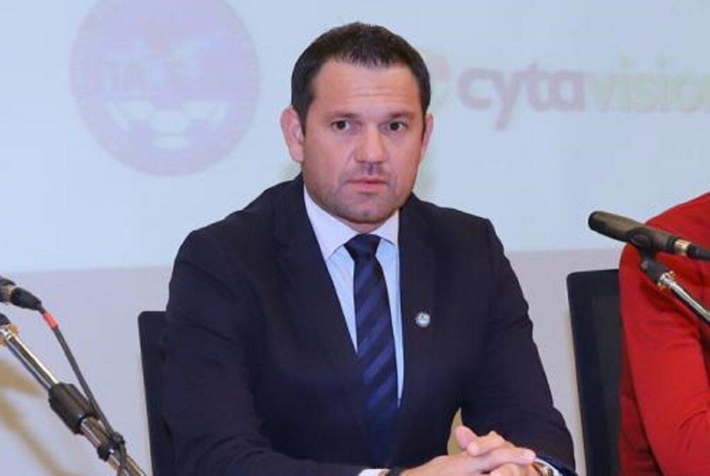 Αυτό εισηγείται ο Νεοφυτίδης για πάταξη της βίας στα γήπεδα thumb