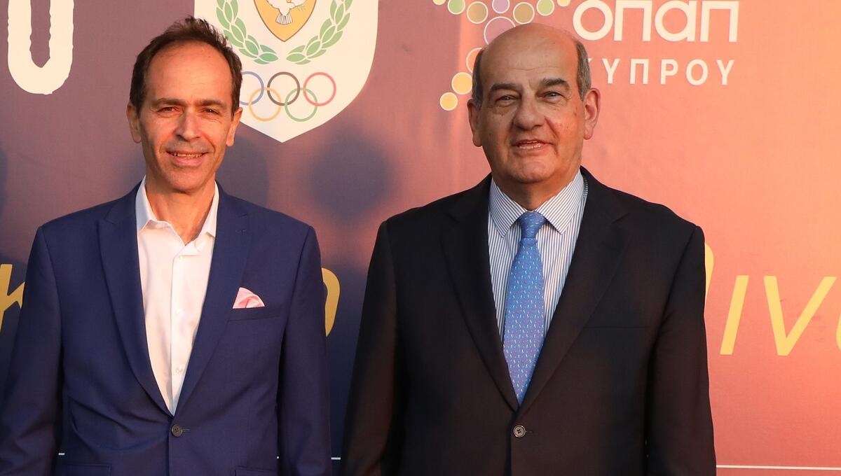 Επίτιμο Μέλος της ΚΟΕ ο Τάκης Κληρίδης thumb