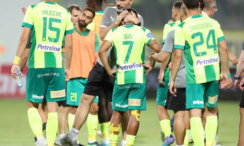 Δεν μπορούσε να συγκρατηθεί (pics) thumb