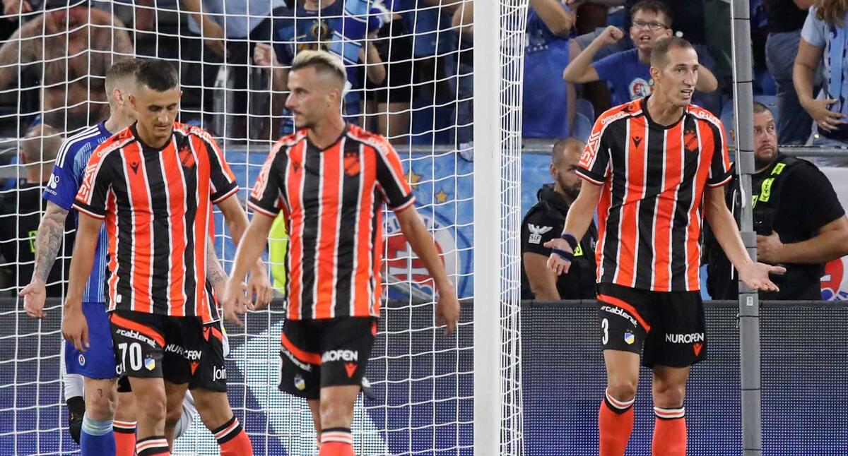 Σλόβαν - ΑΠΟΕΛ 2-0: Ήττα και «ζόρια» ενόψει επαναληπτικού! thumb