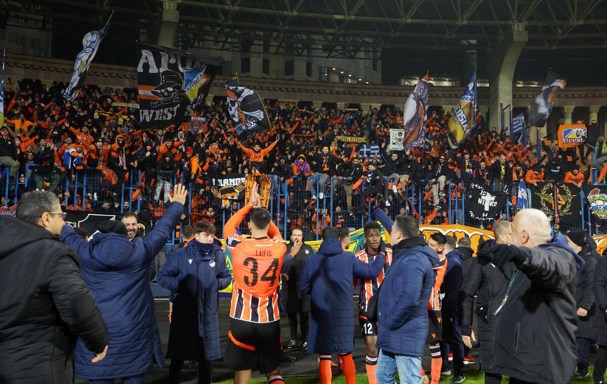 Μια ακόμη πορτοκαλί... απόβαση! thumb