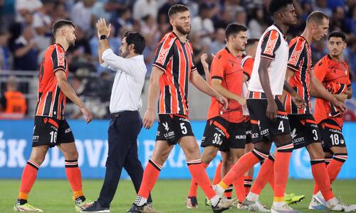 Από τα λόγια στις πράξεις: Μόνο έτσι θα έρθει η ανατροπή thumb