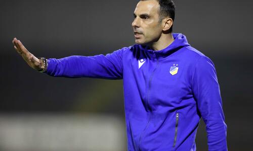 «Έχει πολύ καλά αποδυτήρια, βγάζει το μάξιμουμ από τους παίκτες» thumb
