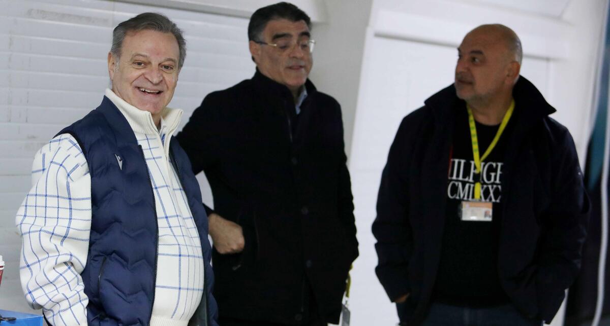Προεδρικό… πηγαδάκι thumb