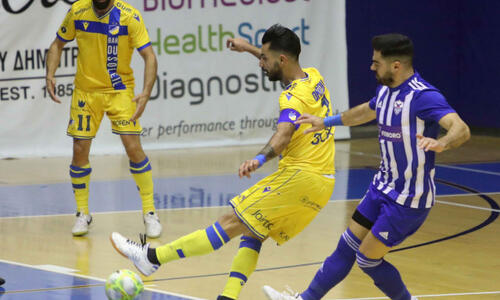 Futsal: Συνεχίζει ακάθεκτος ο ΑΠΟΕΛ, έριξε 4άρα στην Ομόνοια η ΑΕΚ (pics) thumb