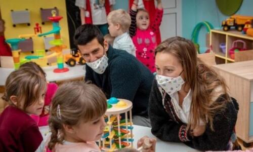 Νέο νηπιαγωγείο δωρεά του ιδρύματος Τζόκοβιτς (vid) thumb