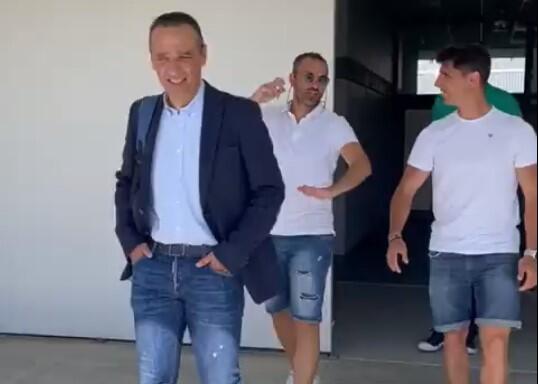 Ήρθε Κύπρο ο νέος κόουτς, κατ' ευθείαν στην «Αρένα»! (vid) thumb