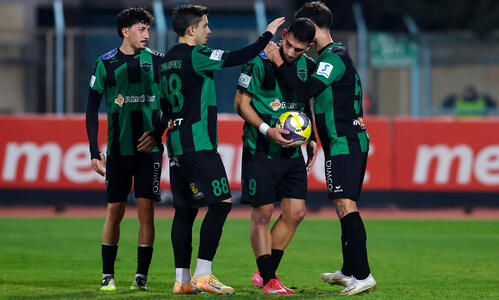 ΕΝΠ – Ολυμπιακός 0-2: Ψυχωμένο διπλό με Ζοάο Μάριο thumb