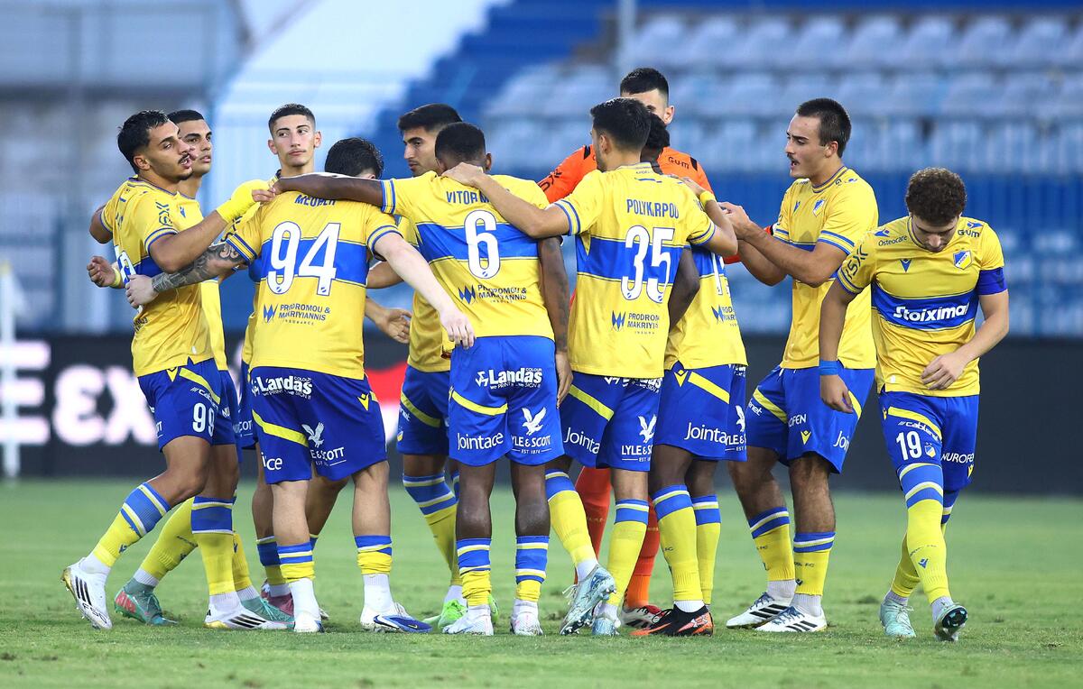Ανόρθωση – ΑΠΟΕΛ 0-3: Θετική εικόνα με «γαλαζοκίτρινη» τριάρα thumb