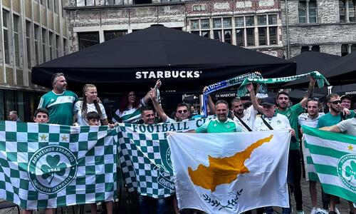 Με σημαίες οι Ομονοιάτες! (pics) thumb