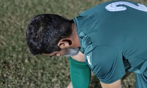 Εντυπωσιακά πλάνα από φιλικό παλαιμάχων της Ομόνοιας (vid) thumb