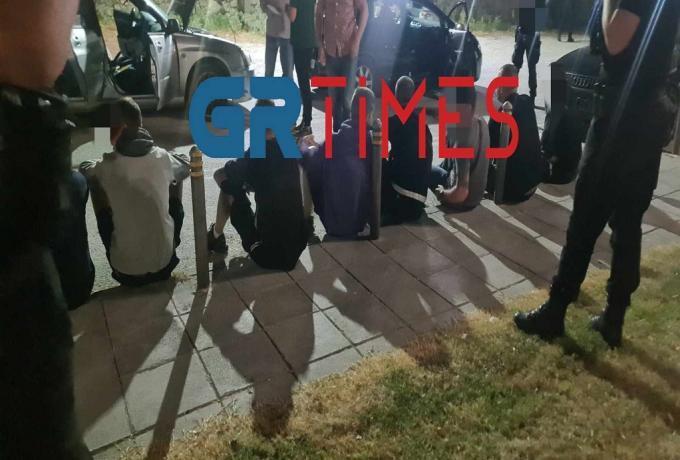 Νέο οπαδικό επεισόδιο: Οπλισμένοι με ρόπαλα ρωτούσαν κόσμο τι ομάδα είναι thumb