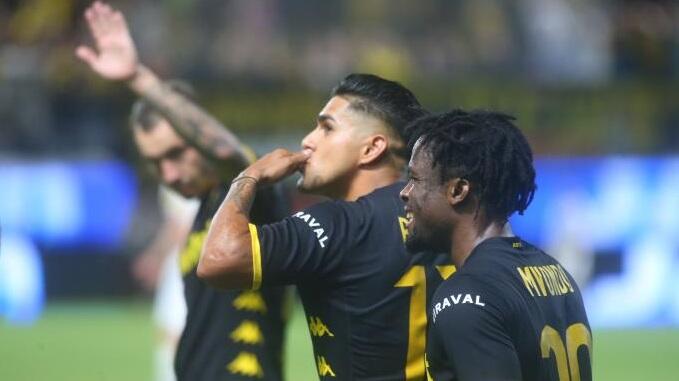 Άρης-Ντινάμο Κ. 1-0: Calma, calma... το «κόλλησε» ο Πάλμα! thumb