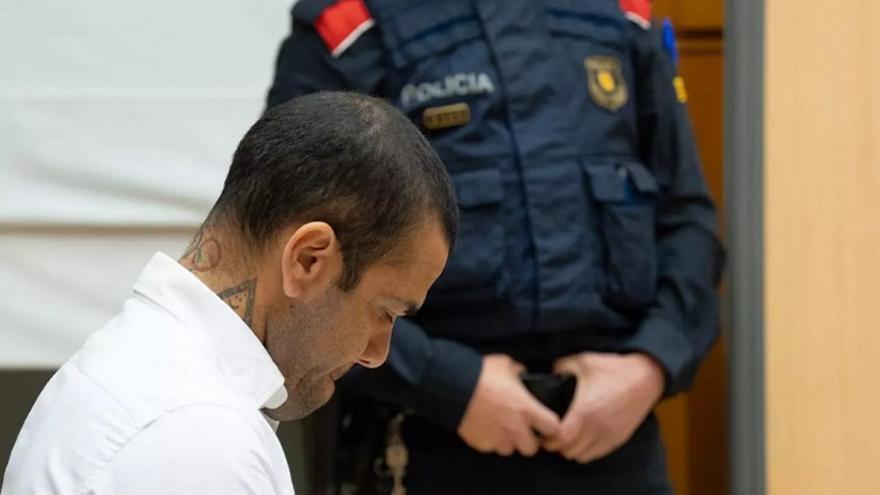 Αποκαλύφθηκε ποιος πλήρωσε την εγγύηση του Ντάνι Άλβες! thumb